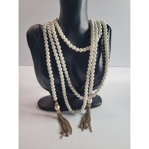 White Beaded Multi Stand Lariat Necklace Gold Tone Chain Tassels Statement